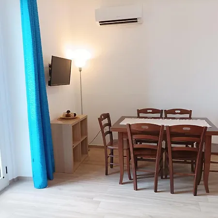 Apartment La Rosa Sul Porto