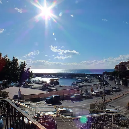 Apartment La Rosa Sul Porto Marina di Camerota